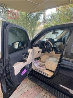 تۆیۆتا لاند کروزەر